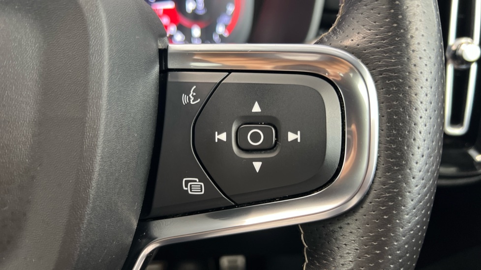 Used Volvo XC40 2021 for sale - 76074353: Photo 22