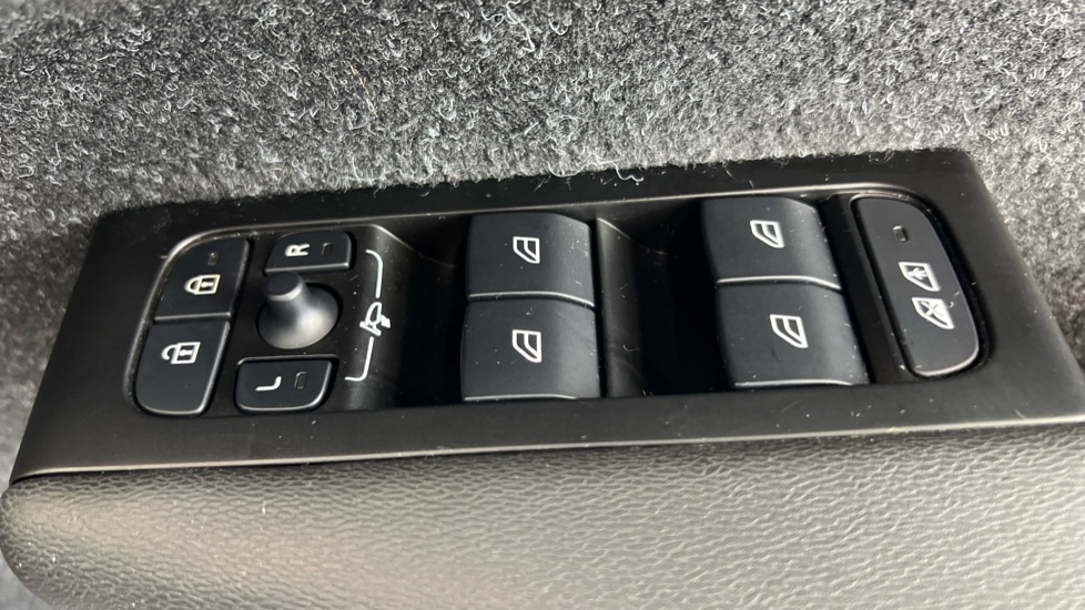 Used Volvo XC40 2021 for sale - 76074353: Photo 24