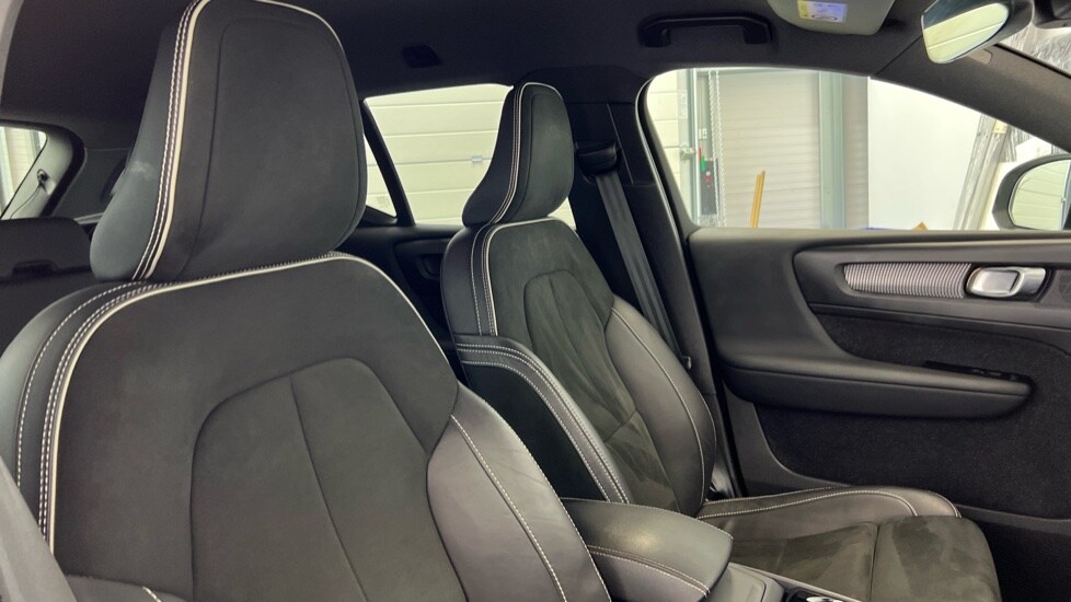 Used Volvo XC40 2021 for sale - 76074353: Photo 31