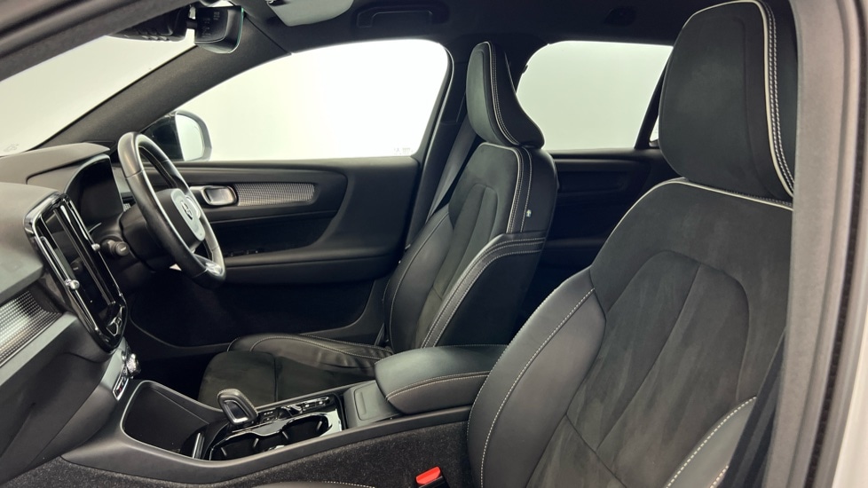 Used Volvo XC40 2021 for sale - 76074353: Photo 37