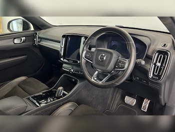 Used Volvo XC40 2021 for sale - 76074353: Photo 4