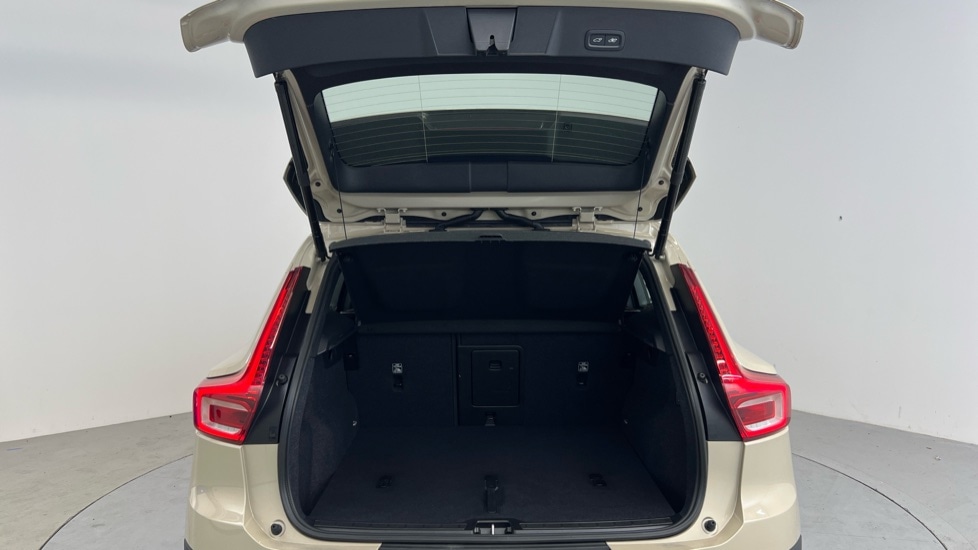 Used Volvo XC40 2024 for sale - 76079205: Photo 13