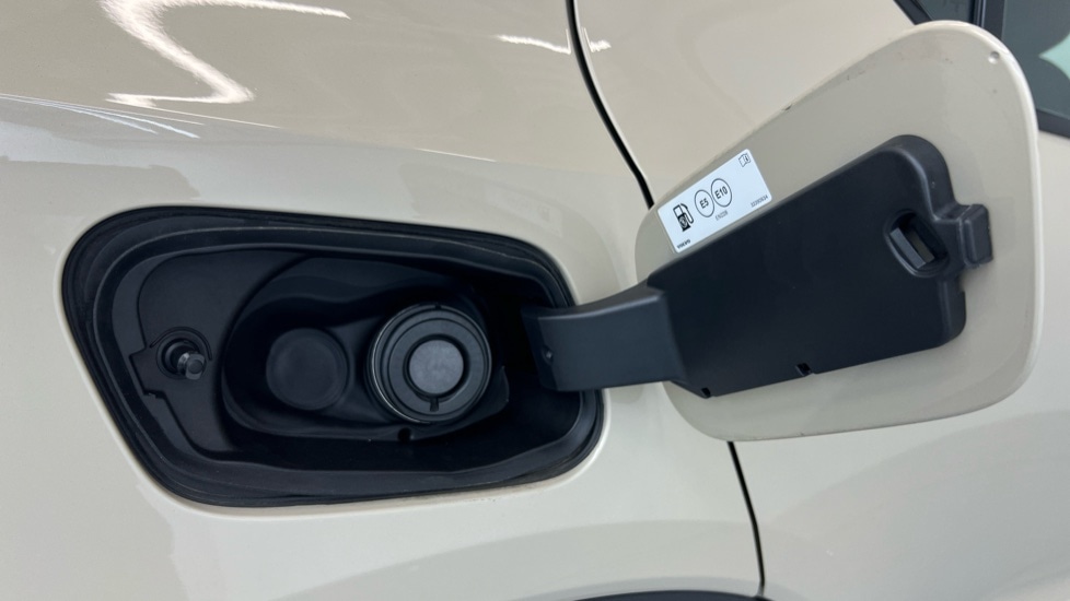 Used Volvo XC40 2024 for sale - 76079205: Photo 16