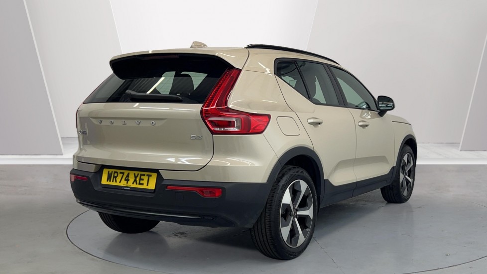 Used Volvo XC40 2024 for sale - 76079205: Photo 2