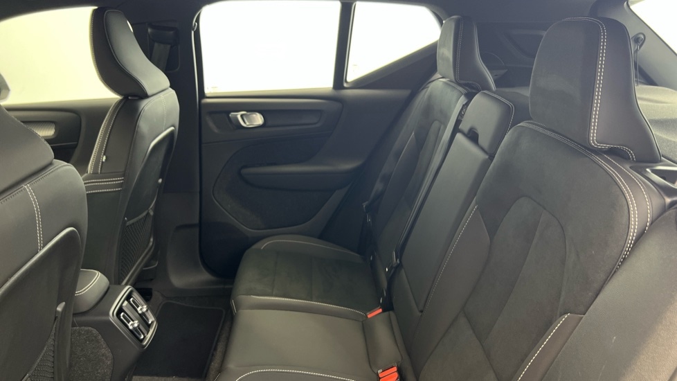 Used Volvo XC40 2024 for sale - 76079205: Photo 33