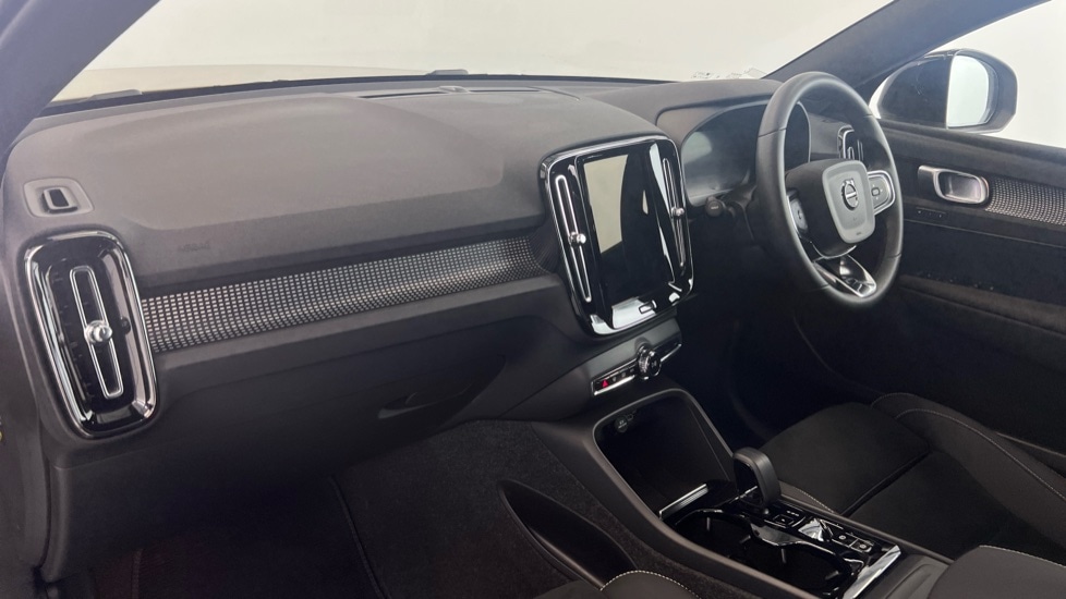 Used Volvo XC40 2024 for sale - 76079205: Photo 36