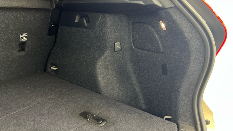 Used Volvo XC40 2024 for sale - 76079205: Photo 39