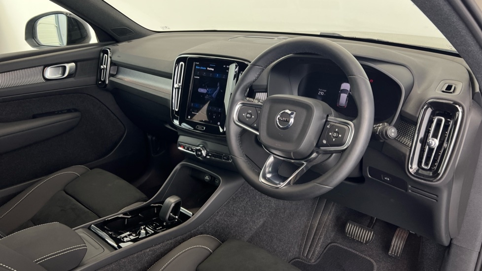 Used Volvo XC40 2024 for sale - 76079205: Photo 4