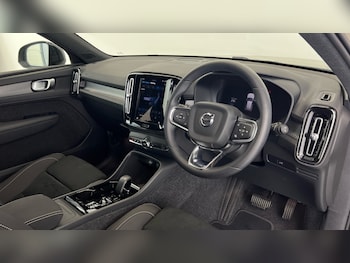 Used Volvo XC40 2024 for sale - 76079205: Photo 4