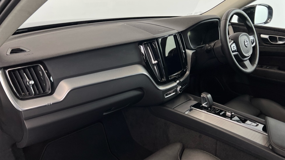 Used Volvo XC60 2023 for sale - 77917870: Photo 36