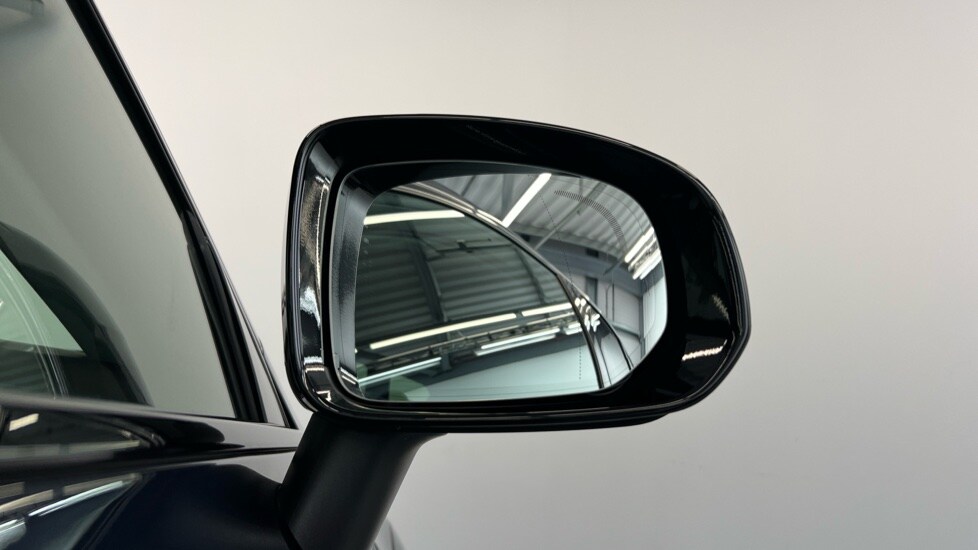 Used Volvo XC60 2022 for sale - 77360473: Photo 32