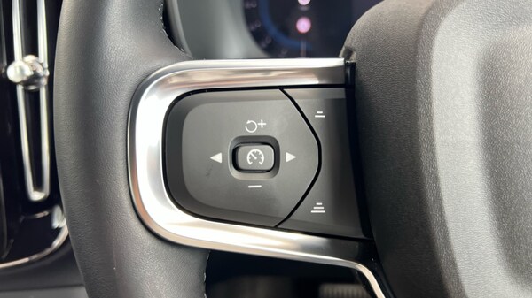 Used Volvo XC40 2025 for sale - 75464932: Photo 21