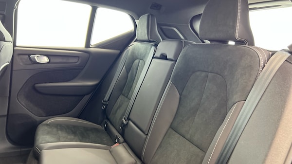Used Volvo XC40 2025 for sale - 75464932: Photo 33