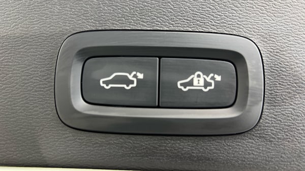 Used Volvo XC40 2025 for sale - 75464932: Photo 35
