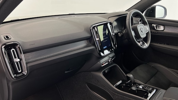 Used Volvo XC40 2025 for sale - 75464932: Photo 36