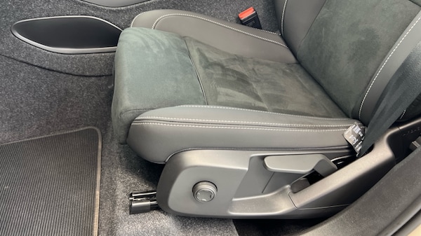Used Volvo XC40 2025 for sale - 75464932: Photo 38
