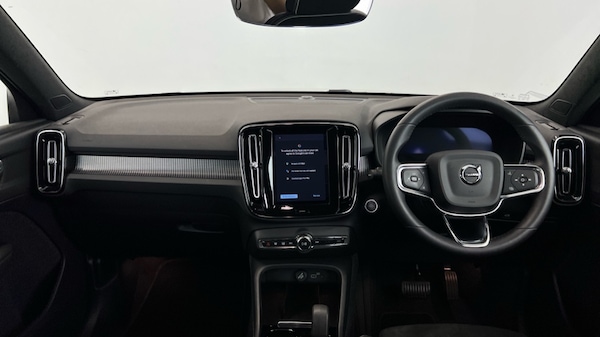 Used Volvo XC40 2025 for sale - 75464932: Photo 5
