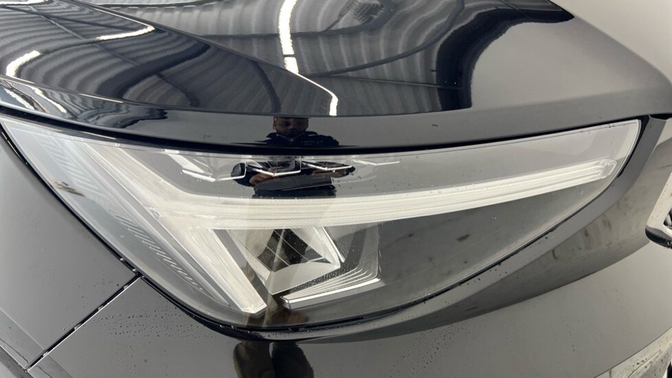 Used Volvo XC40 2023 for sale - 77492630: Photo 15