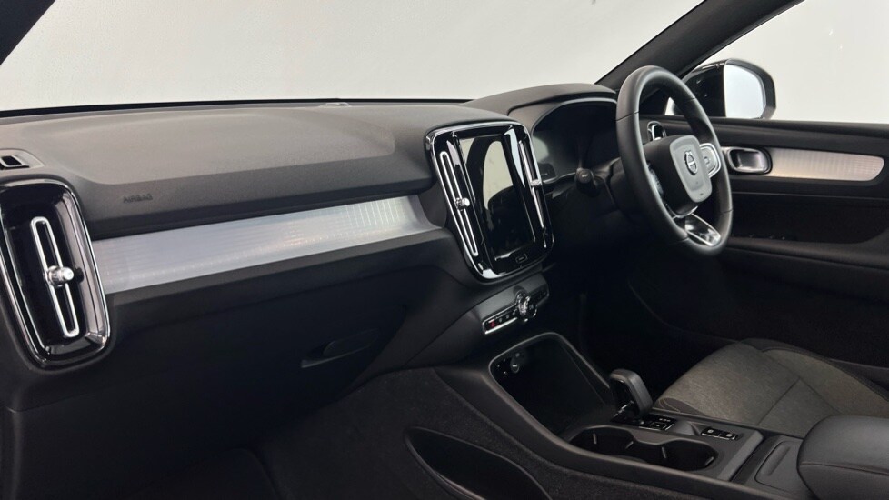 Used Volvo XC40 2023 for sale - 77492630: Photo 36