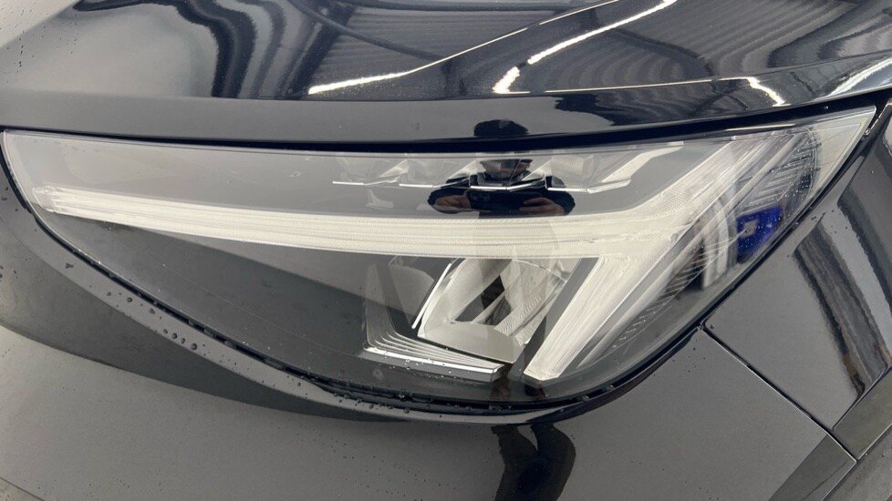 Used Volvo XC40 2023 for sale - 77492630: Photo 44