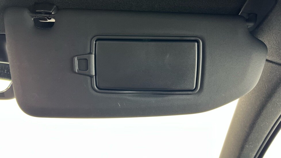 Used Volvo XC40 2023 for sale - 77492630: Photo 64