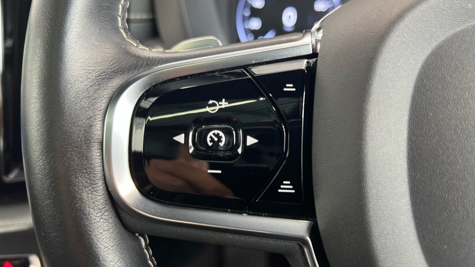 Used Volvo XC60 2020 for sale - 77047499: Photo 21