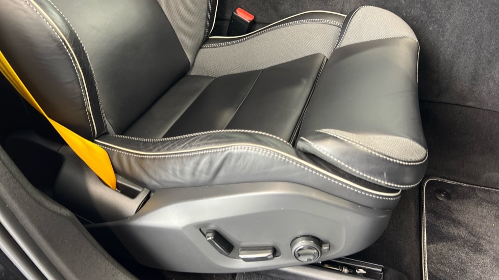 Used Volvo XC60 2020 for sale - 77047499: Photo 30