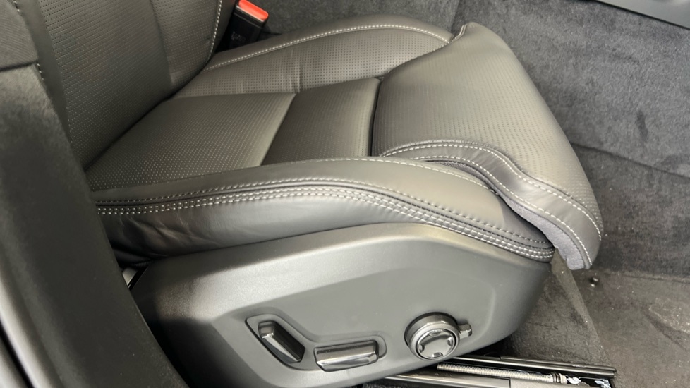 Used Volvo XC90 2025 for sale - 77256362: Photo 30