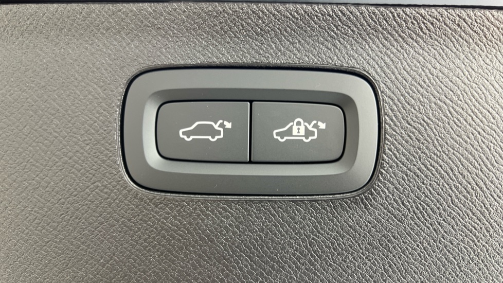 Used Volvo XC90 2025 for sale - 77256362: Photo 35