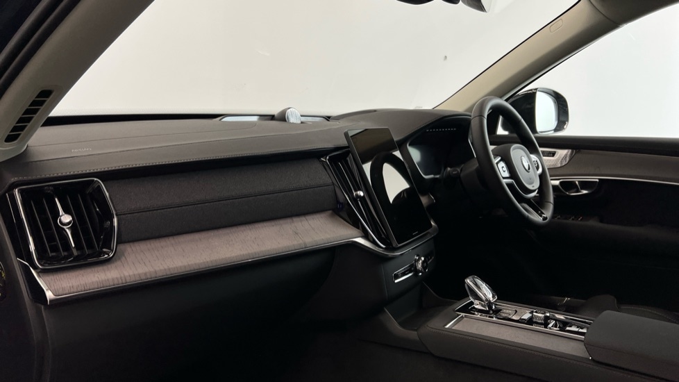 Used Volvo XC90 2025 for sale - 77256362: Photo 37