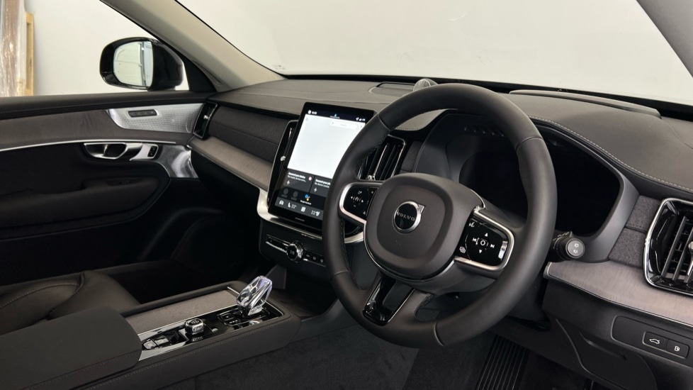 Used Volvo XC90 2025 for sale - 77256362: Photo 4