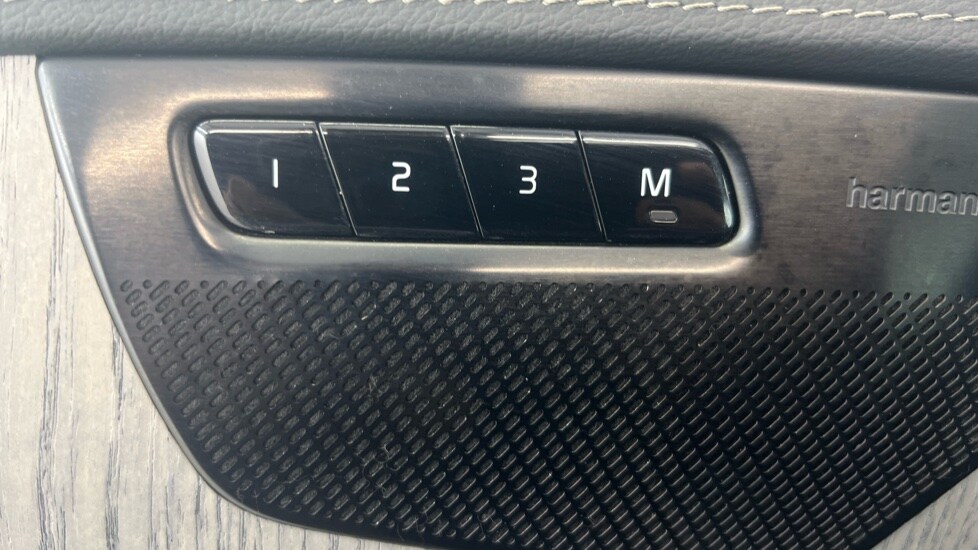 Used Volvo XC90 2021 for sale - 77673918: Photo 42