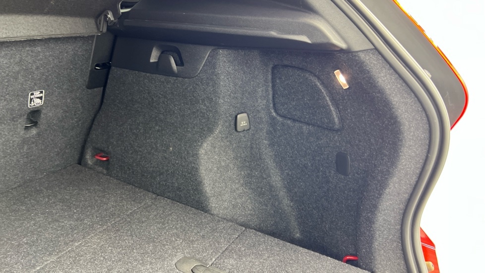 Used Volvo XC40 2021 for sale - 76851256: Photo 40