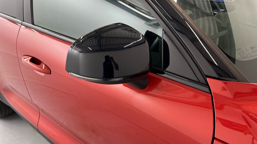 Used Volvo XC40 2021 for sale - 76851256: Photo 43