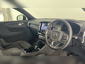 Used Volvo XC40 2023 for sale - 79202924: Photo