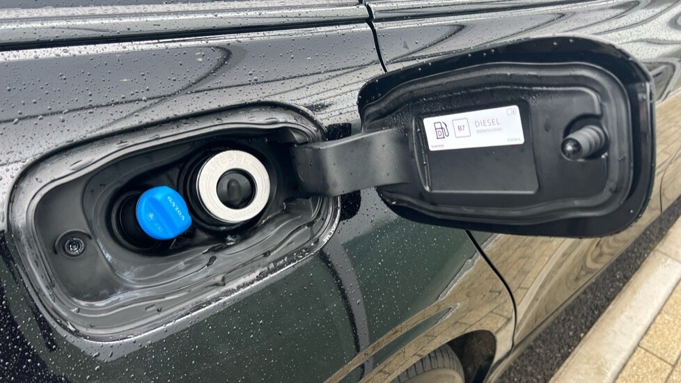 Used Volvo V60 2019 for sale - 77519050: Photo 16