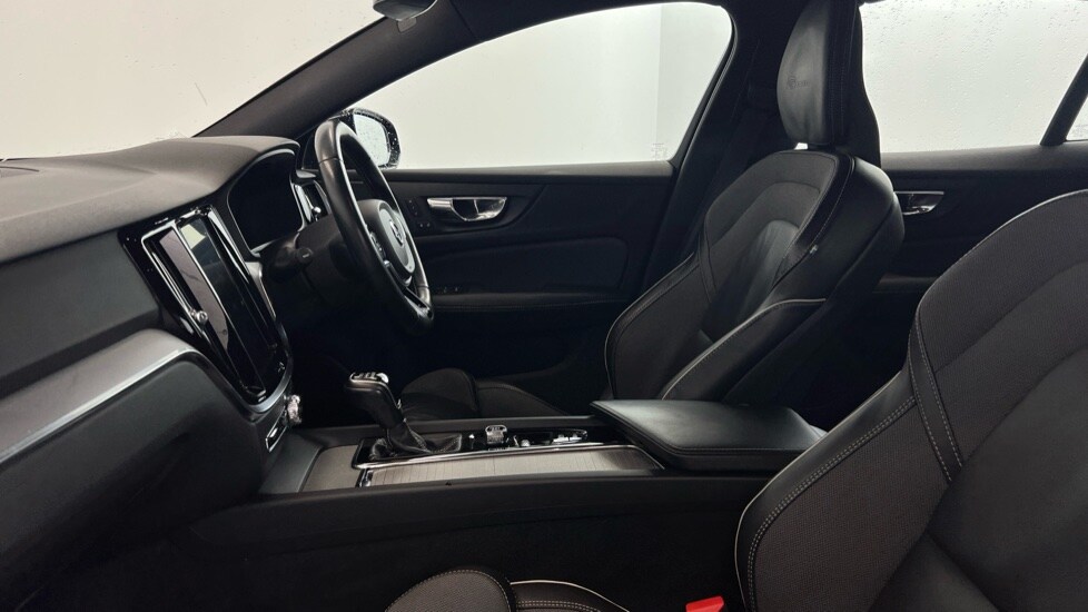 Used Volvo V60 2019 for sale - 77519050: Photo 36