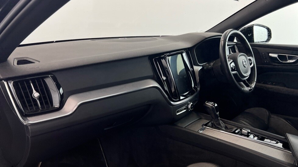 Used Volvo V60 2019 for sale - 77519050: Photo 37