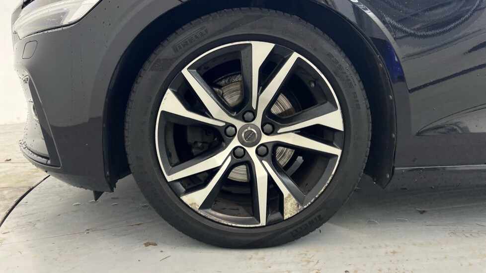 Used Volvo V60 2019 for sale - 77519050: Photo 43