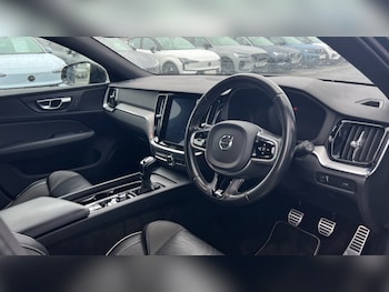 Used Volvo V60 2019 for sale - 77519050: Photo