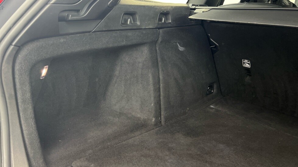 Used Volvo V60 2019 for sale - 77519050: Photo 52