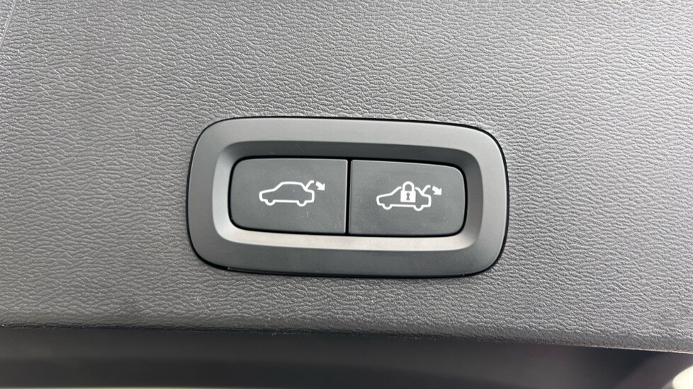 Used Volvo XC40 2022 for sale - 77698167: Photo 35