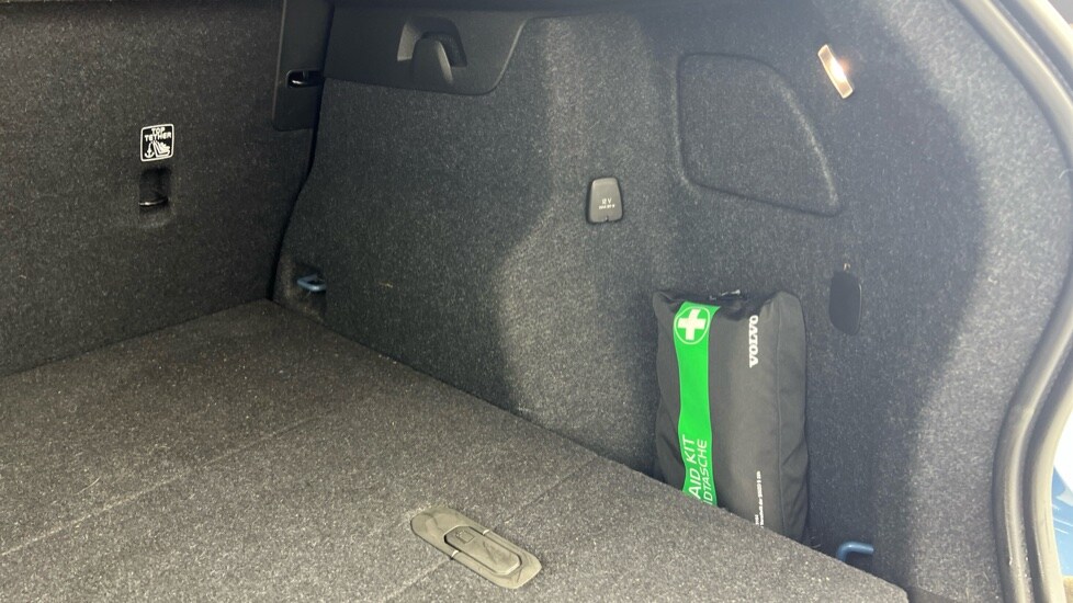 Used Volvo XC40 2022 for sale - 77698167: Photo 54