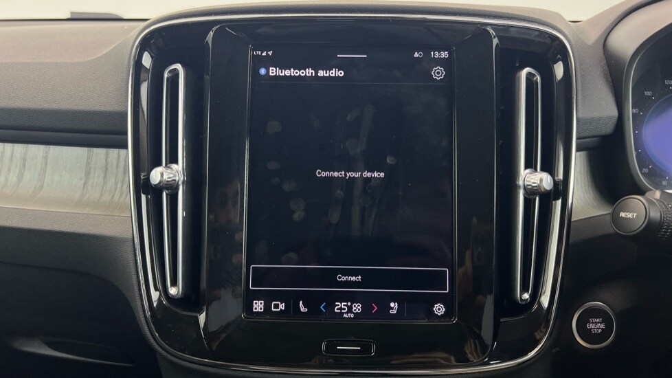 Used Volvo XC40 2022 for sale - 77698167: Photo 64