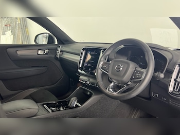 Used Volvo XC40 2022 for sale - 79613428: Photo
