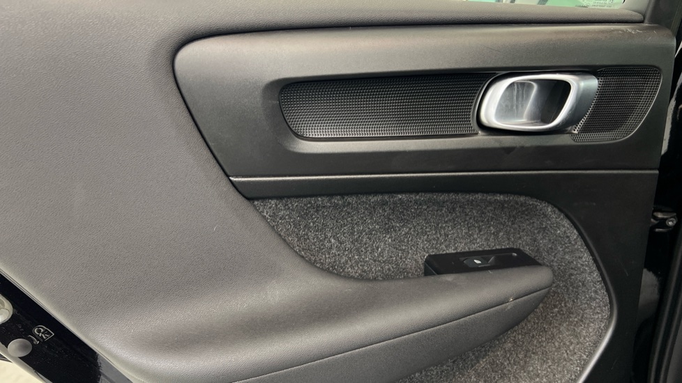 Used Volvo XC40 2022 for sale - 77988385: Photo 44