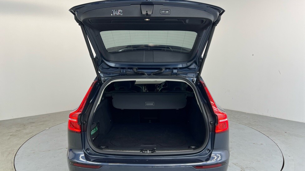 Used Volvo V60 2024 for sale - 77755693: Photo 13