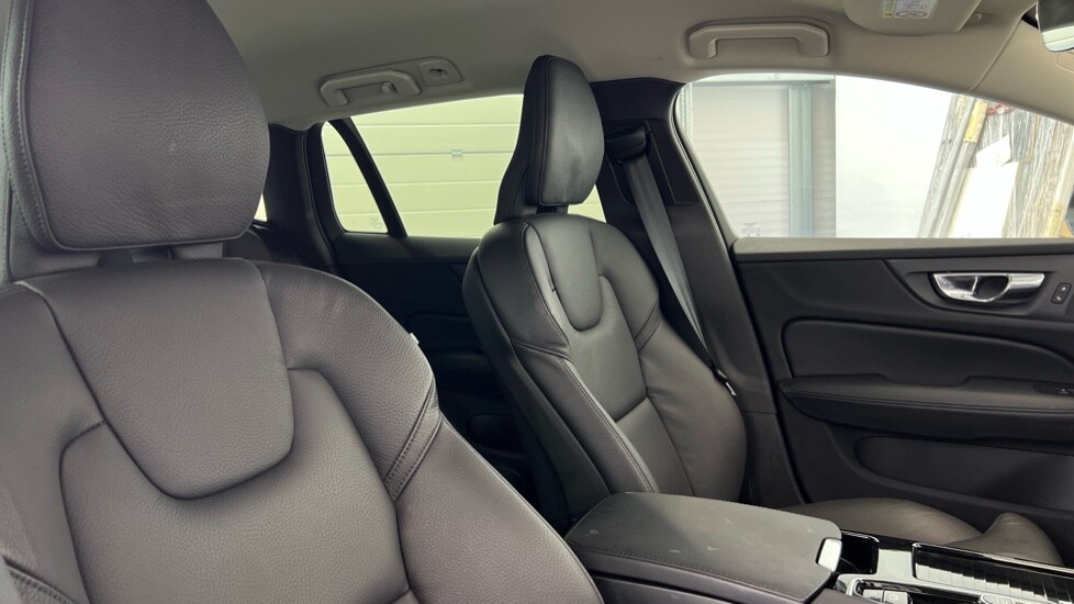 Used Volvo V60 2024 for sale - 77755693: Photo 31