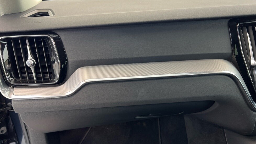 Used Volvo V60 2024 for sale - 77755693: Photo 39