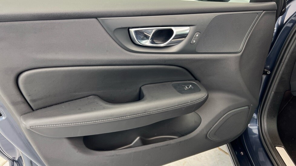 Used Volvo V60 2024 for sale - 77755693: Photo 42